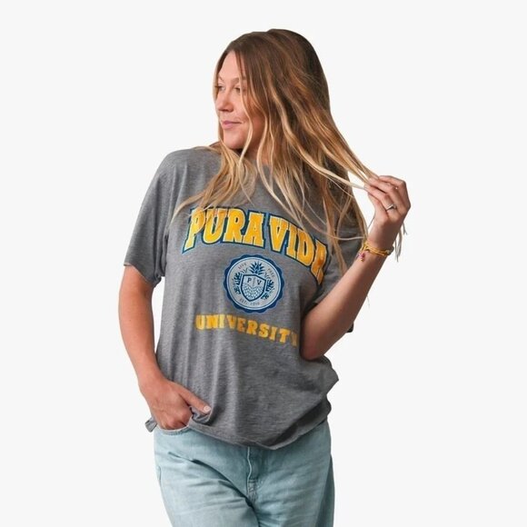 NWT PURA VIDA UNIVERSITY TEE SIZE SMALL PETITE COLOR - HEATHER‎ GREY - Picture 1 of 9